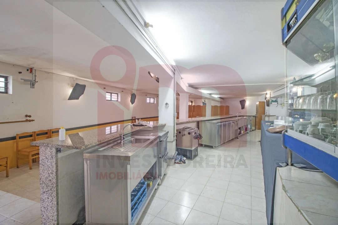 Moradia T4 para Venda em Moreira de Conegos Foto 15