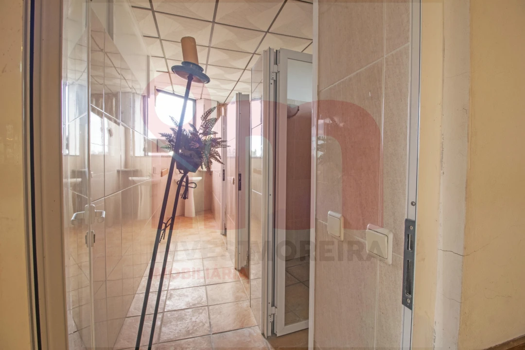 Moradia T4 para Venda em Moreira de Conegos Foto 12