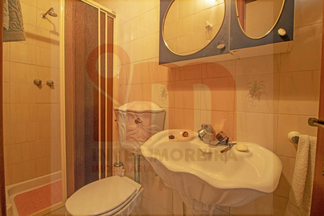 Moradia T4 para Venda em Moreira de Conegos Foto 27