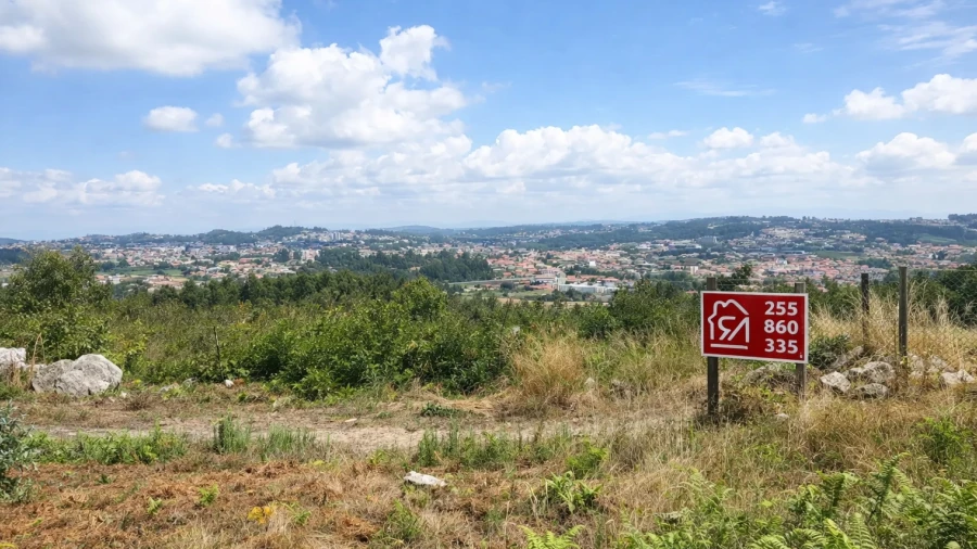 Terreno para Venda em Penamaior