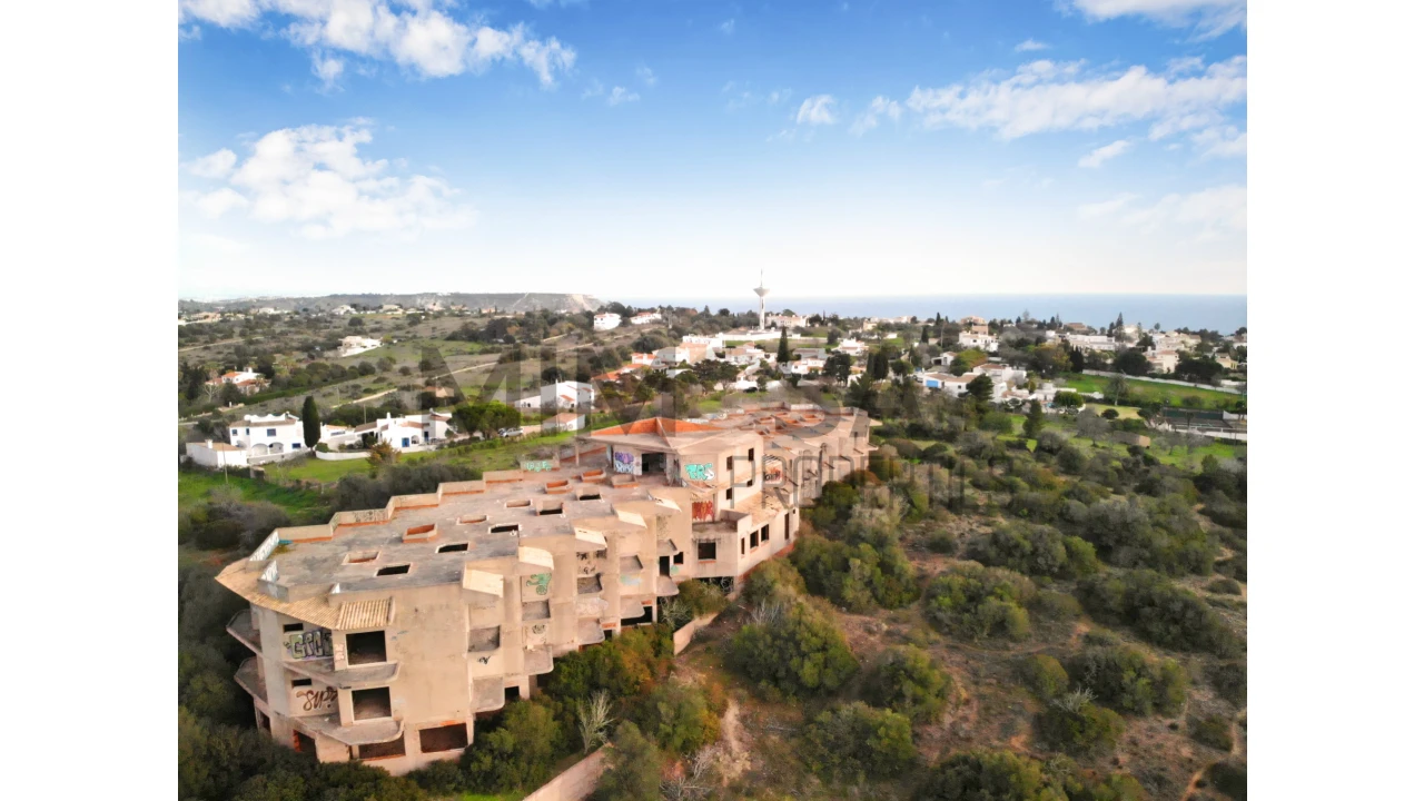Negócio para Venda em Luz Foto 1