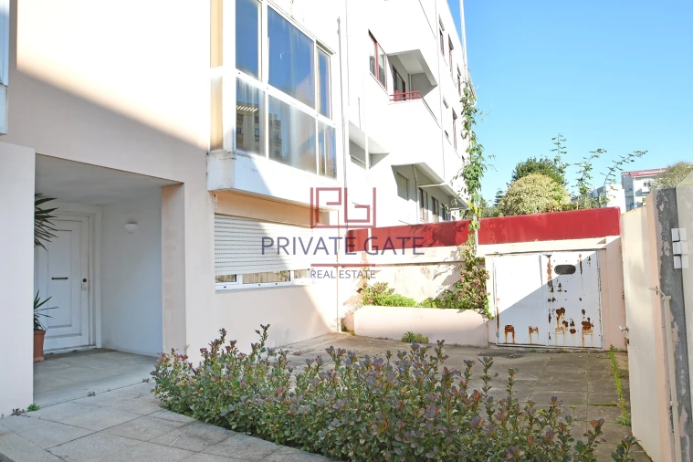 Moradia T4 para Venda em Aldoar, Foz do Douro e Nevogilde Foto 6