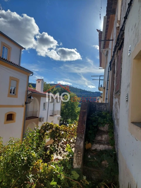 Moradia T0 para Venda em Santa Maria da Devesa