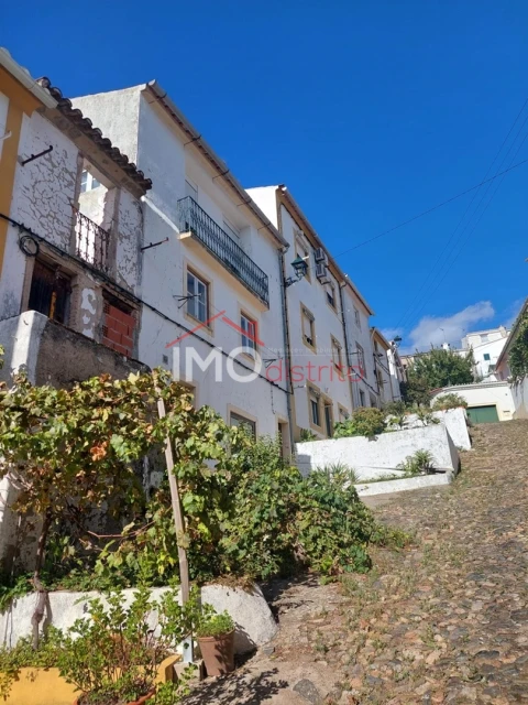 Moradia T0 para Venda em Santa Maria da Devesa
