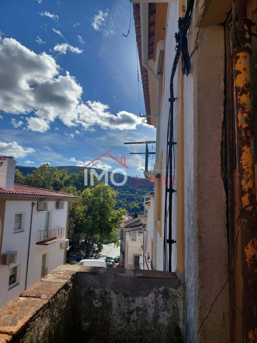 Moradia T0 para Venda em Santa Maria da Devesa Foto 3