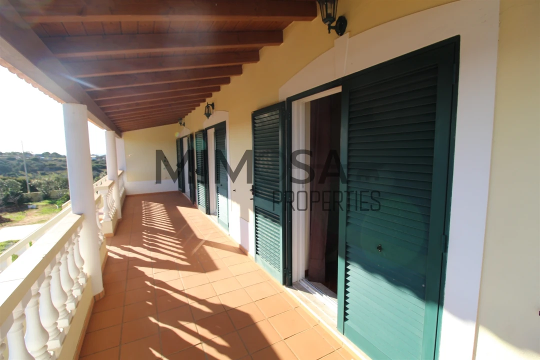 Moradia T4 para Venda em Luz Foto 21