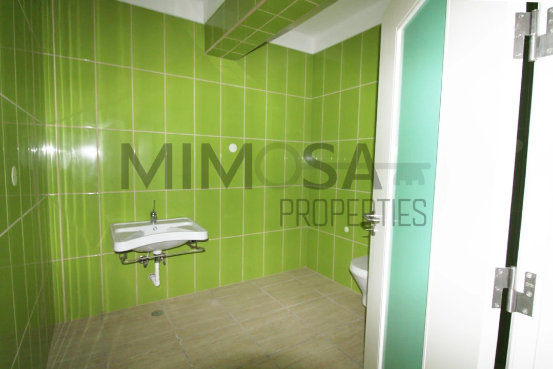 Loja para Venda em Ferragudo Foto 17