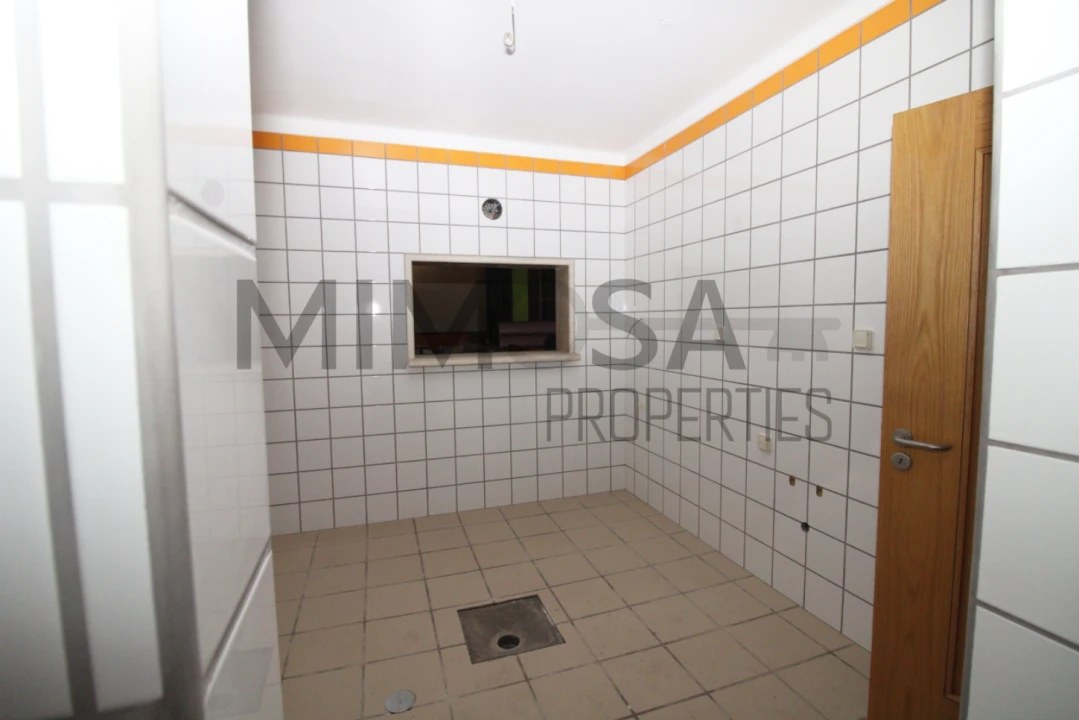 Loja para Venda em Ferragudo Foto 11