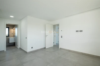 Moradia T5 para Venda em Lagos (São Sebastião e Santa Maria)