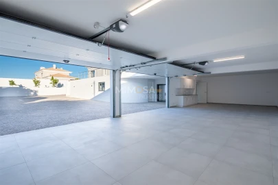 Moradia T5 para Venda em Lagos (São Sebastião e Santa Maria)