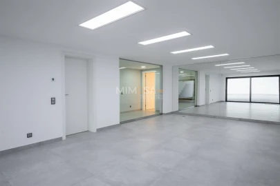 Moradia T5 para Venda em Lagos (São Sebastião e Santa Maria)