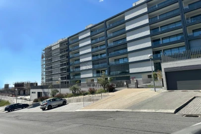 Apartamento T4 para Venda em Azurem