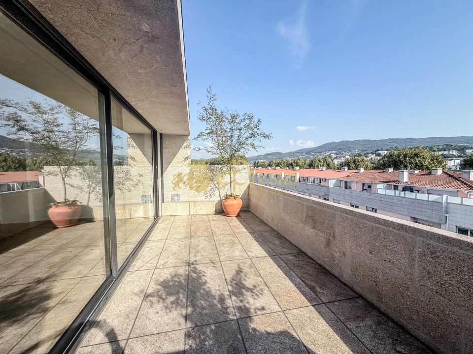 Apartamento T2 para Venda em Creixomil Foto 6