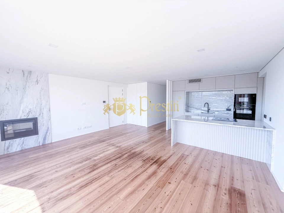 Apartamento T2 para Venda em Creixomil Foto 1