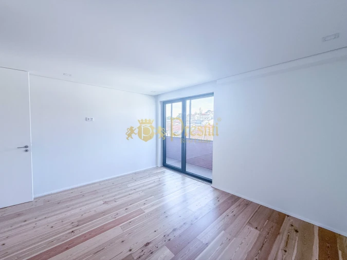 Apartamento T2 para Venda em Creixomil Foto 16