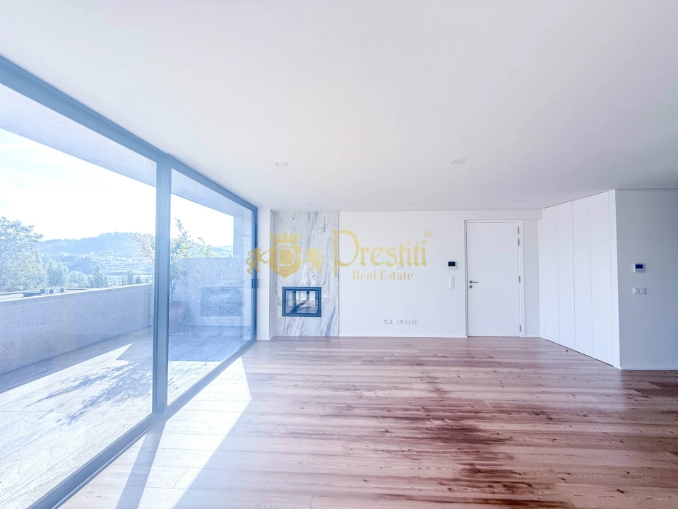 Apartamento T2 para Venda em Creixomil Foto 2