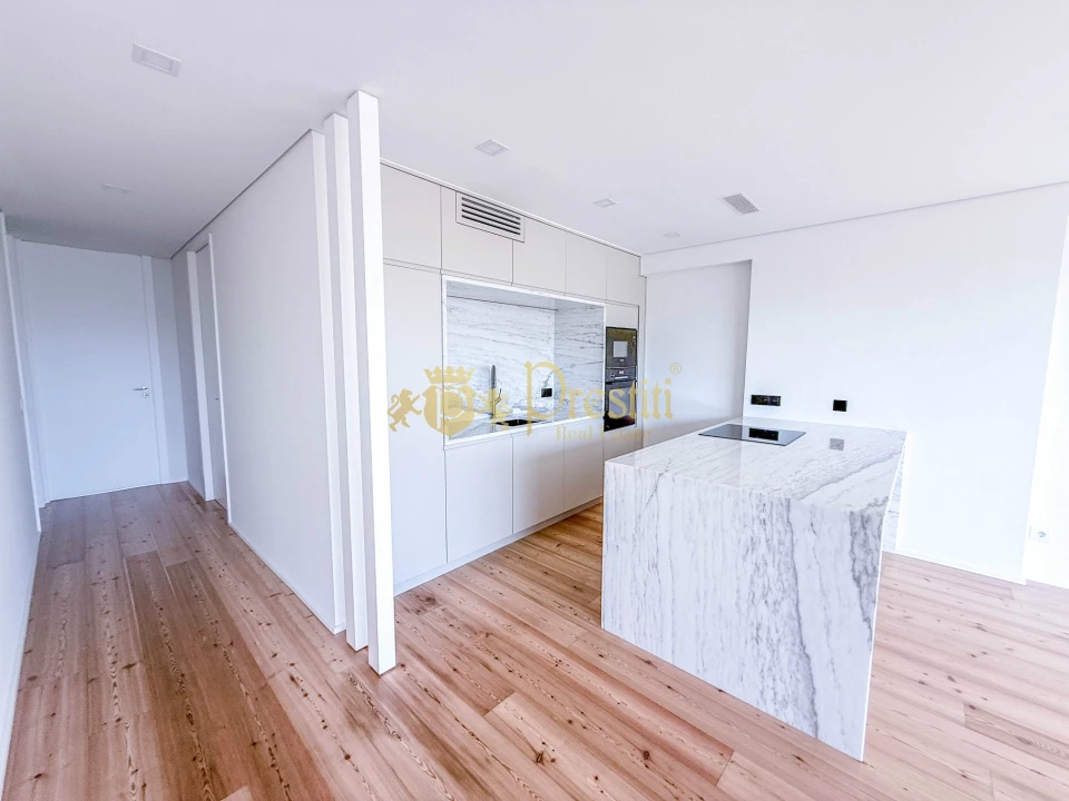 Apartamento T2 para Venda em Creixomil Foto 10