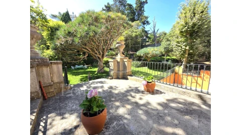 Moradia T10 para Venda em Oeiras e São Julião da Barra, Paço de Arcos e Caxias