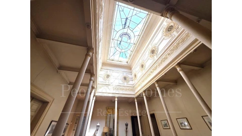 Moradia T10 para Venda em Oeiras e São Julião da Barra, Paço de Arcos e Caxias