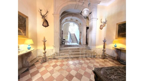 Moradia T10 para Venda em Oeiras e São Julião da Barra, Paço de Arcos e Caxias