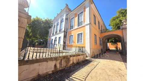 Moradia T10 para Venda em Oeiras e São Julião da Barra, Paço de Arcos e Caxias