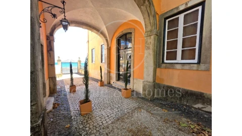 Moradia T10 para Venda em Oeiras e São Julião da Barra, Paço de Arcos e Caxias