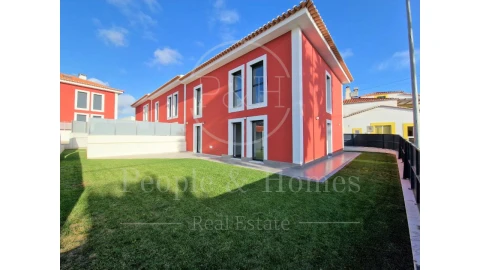 Moradia T3 para Venda em Cascais e Estoril
