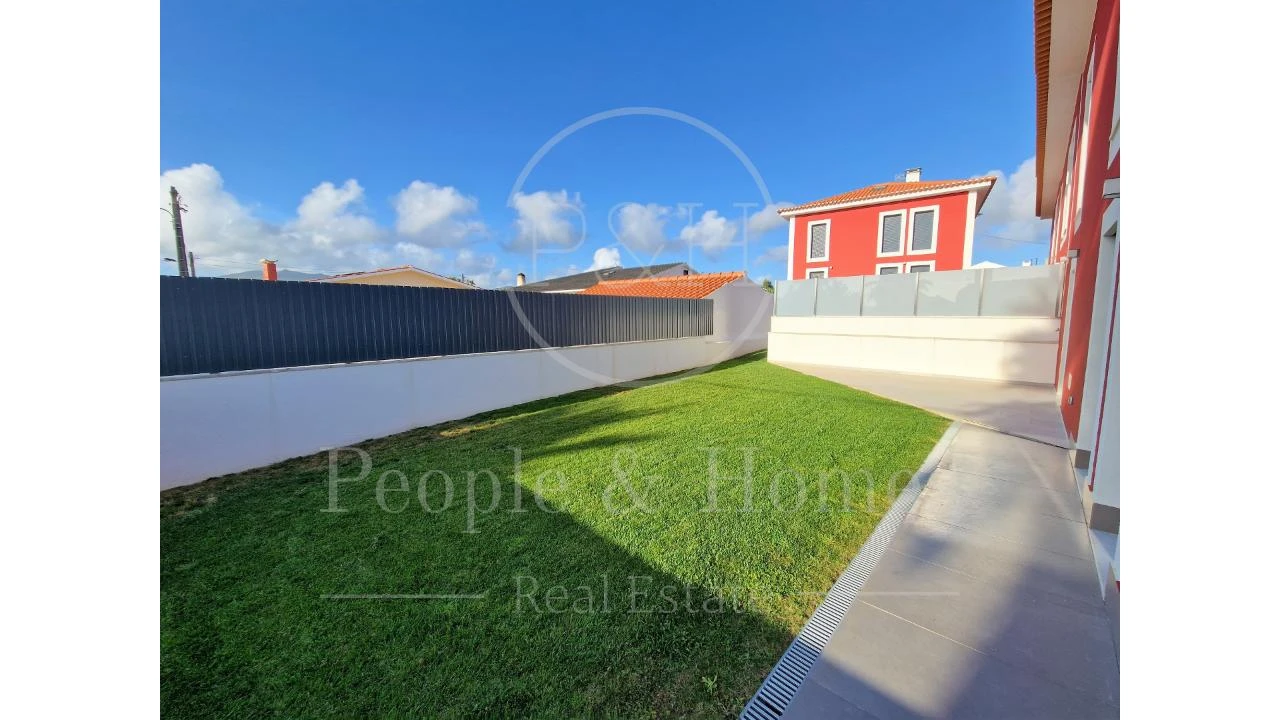 Moradia T3 para Venda em Cascais e Estoril Foto 2