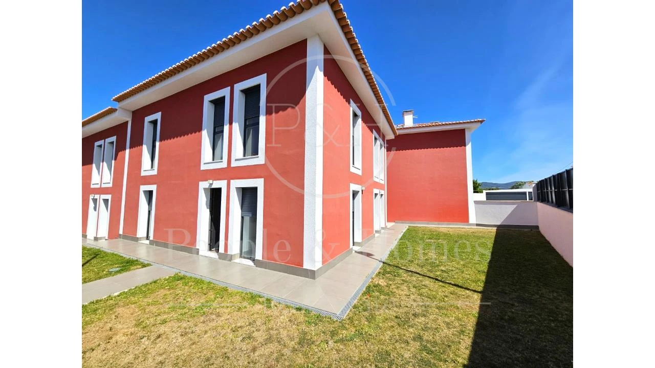 Moradia T3 para Venda em Cascais e Estoril Foto 1