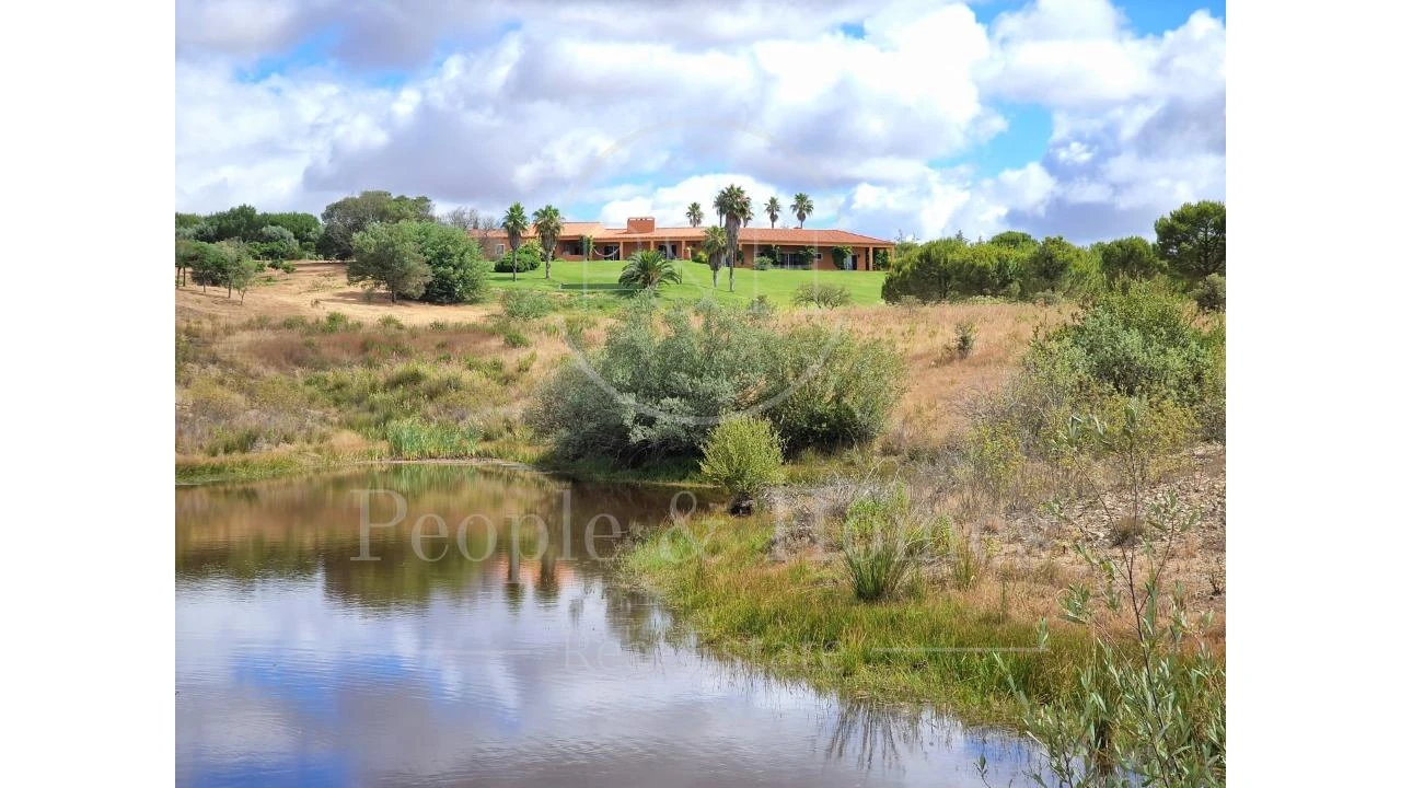 Quinta T8 para Arrendamento em Alcórrego e Maranhão Foto 11