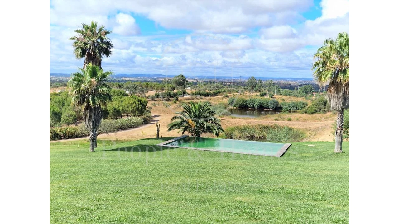 Moradia T8 para Arrendamento em Alcórrego e Maranhão Foto 10