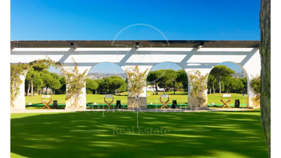 Moradia T4 para Venda em Albufeira e Olhos de Água Foto 32