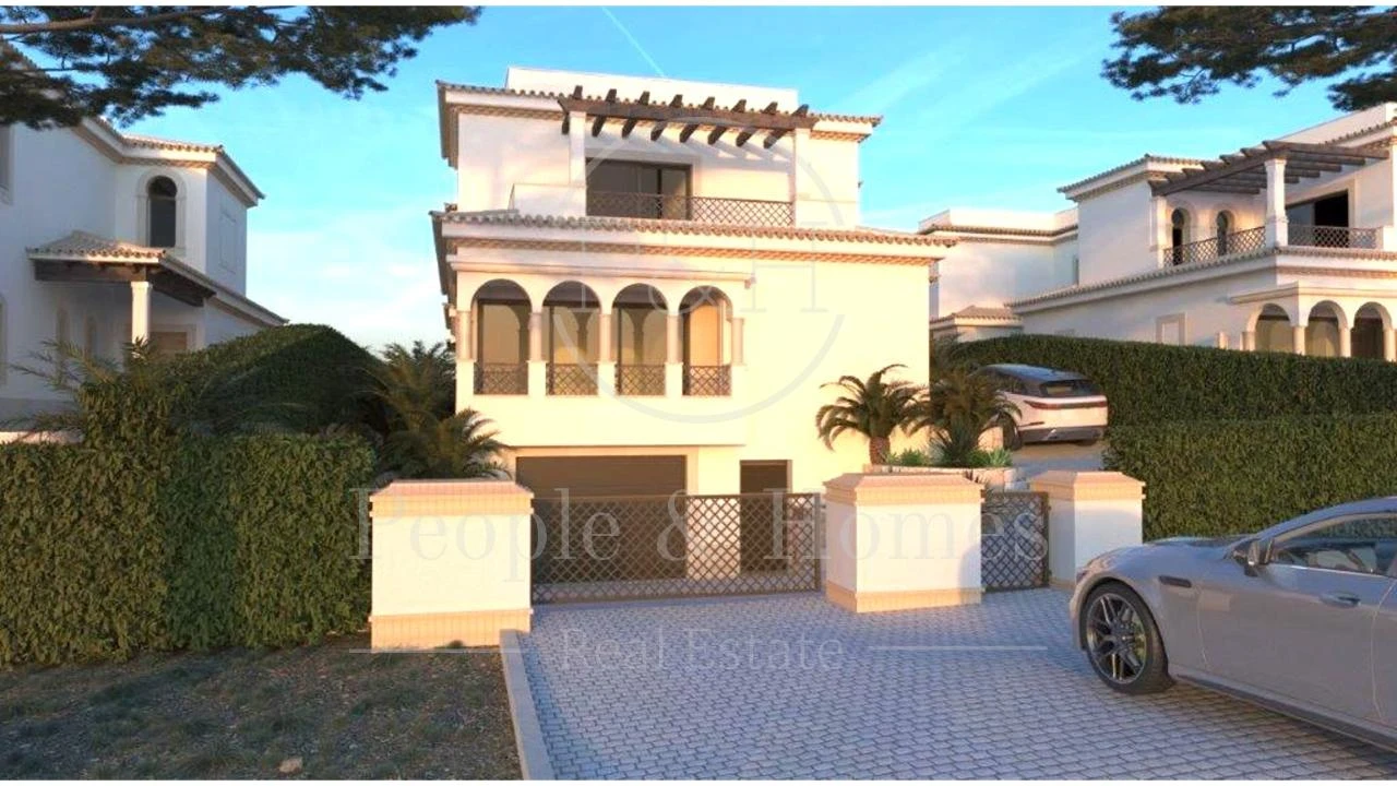 Moradia T4 para Venda em Albufeira e Olhos de Água Foto 3