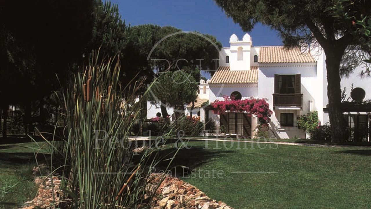 Moradia T2 para Venda em Albufeira e Olhos de Água Foto 4