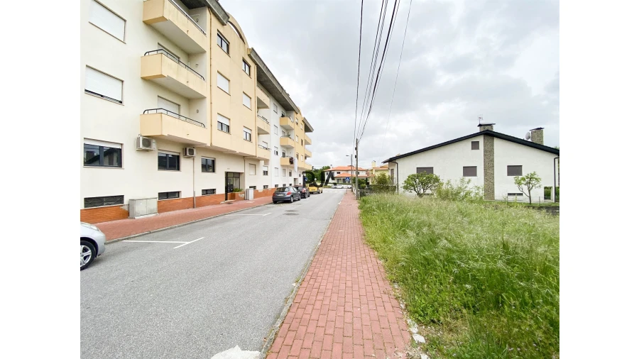 Terreno para Venda em Abraveses Foto 2