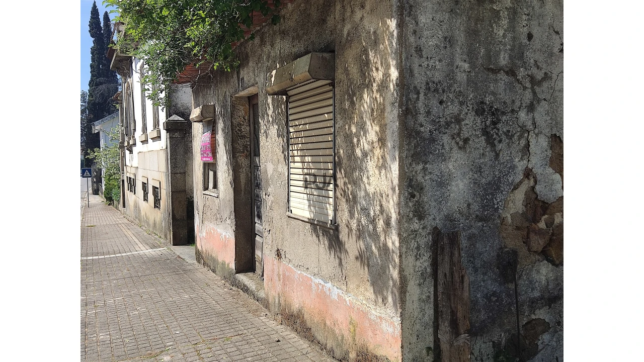 Moradia T2 para Venda em Insua Foto 1