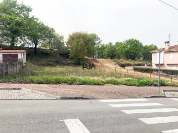 Terreno para Venda em Mangualde, Mesquitela e Cunha Alta