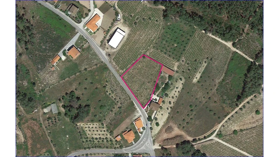 Terreno para Venda em Sezures Foto 2