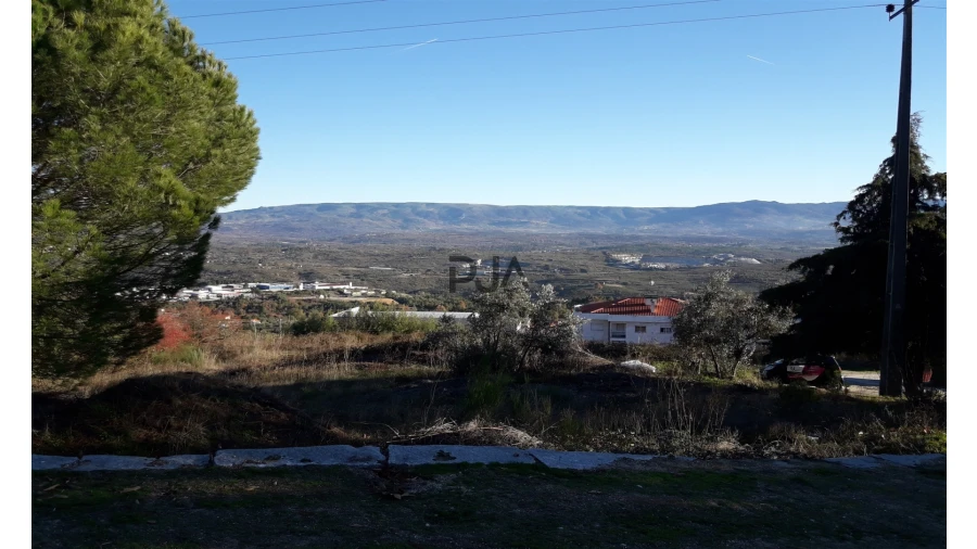Terreno para Venda em Fornos de Algodres Foto 7