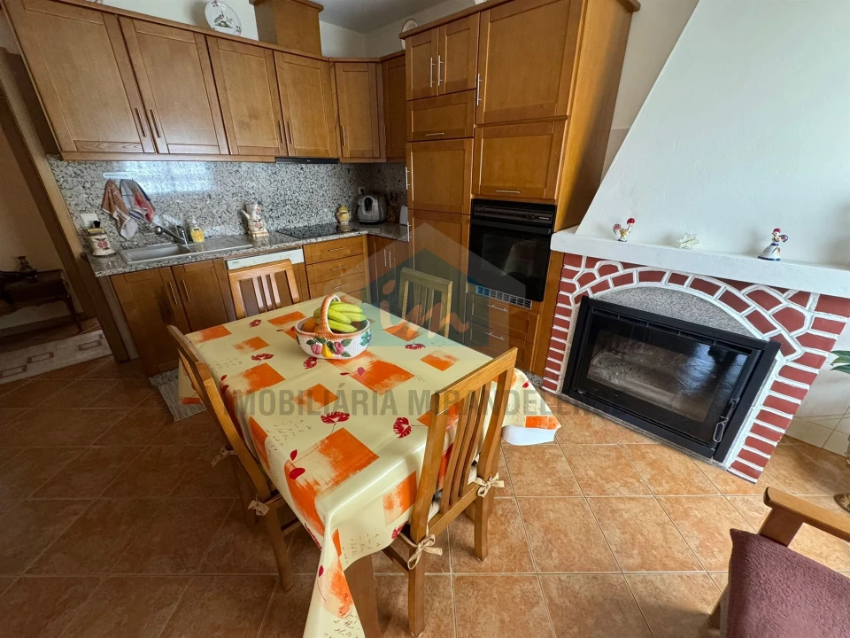 Moradia T5 para Venda em Vale de Telhas Foto 13