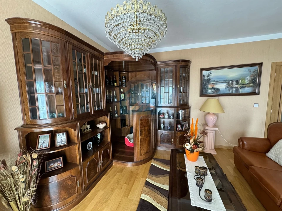 Moradia T5 para Venda em Vale de Telhas Foto 9