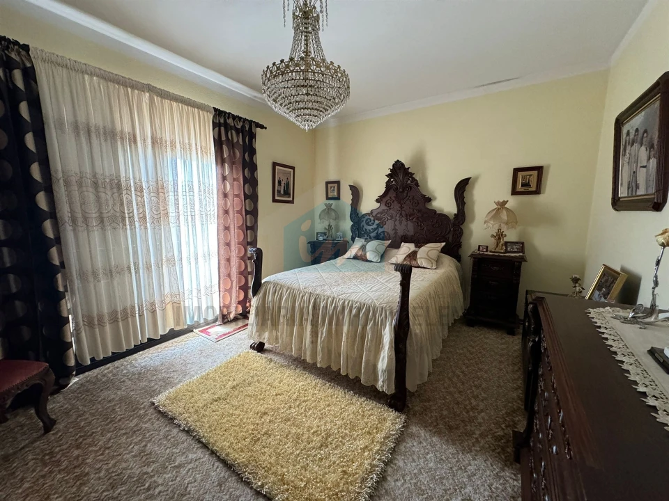 Moradia T5 para Venda em Vale de Telhas Foto 19