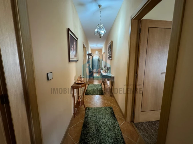 Moradia T5 para Venda em Vale de Telhas Foto 16