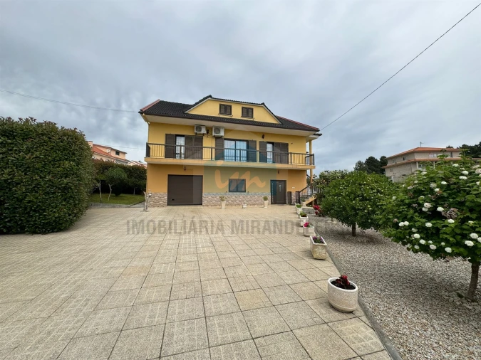 Moradia T5 para Venda em Vale de Telhas