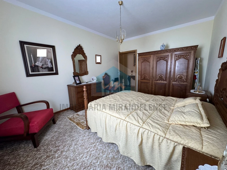 Moradia T5 para Venda em Vale de Telhas Foto 23