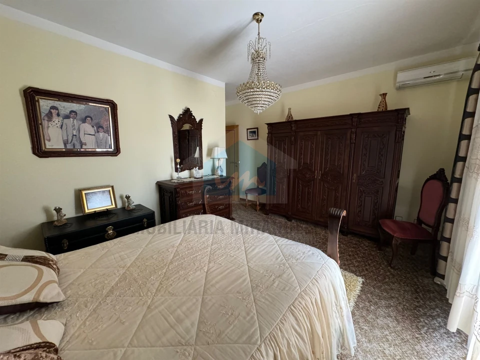 Moradia T5 para Venda em Vale de Telhas Foto 20