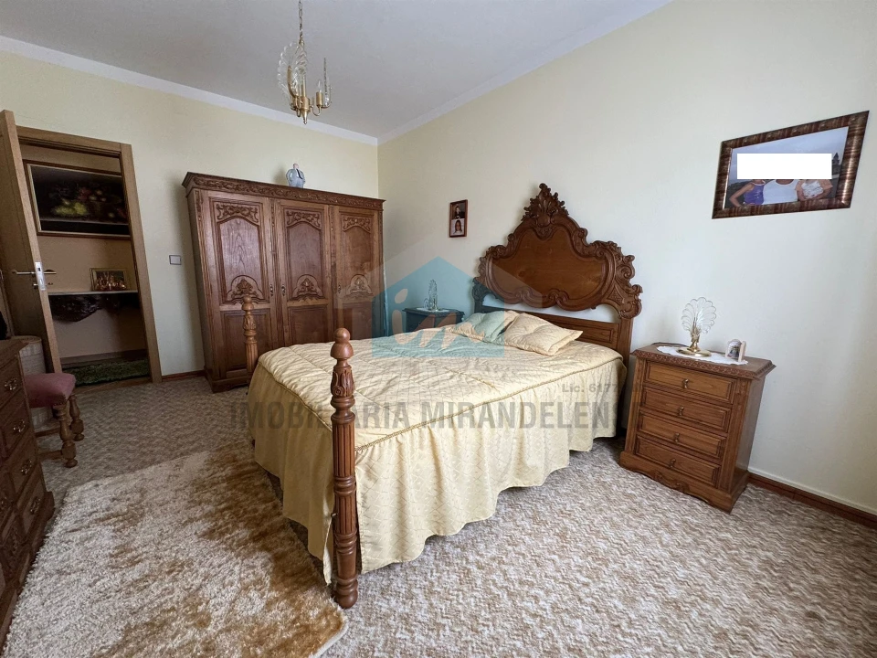 Moradia T5 para Venda em Vale de Telhas Foto 25