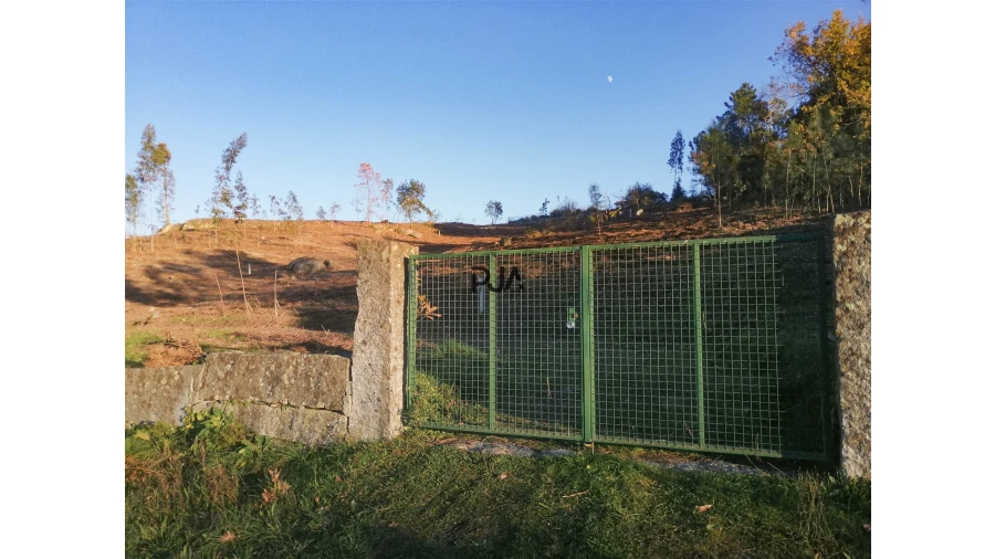Terreno Comércio / Armazém para Venda em Mangualde, Mesquitela e Cunha Alta