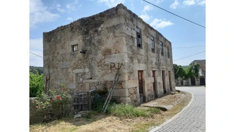 Moradia T0 para Venda em Fornos de Algodres