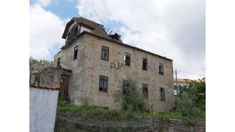 Moradia T0 para Venda em Fornos de Algodres